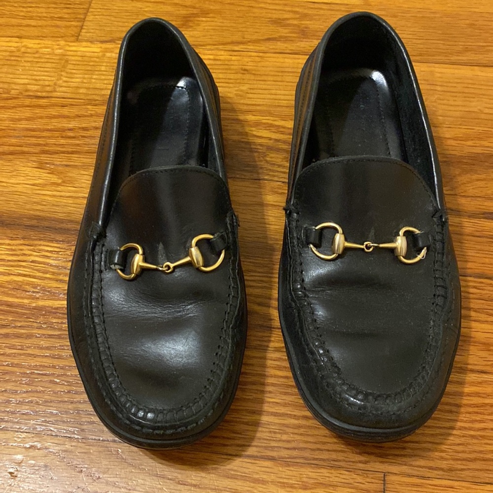 Gucci Black Leather Loafers with Horsebit Gold Hardware - Picture 2 of 11